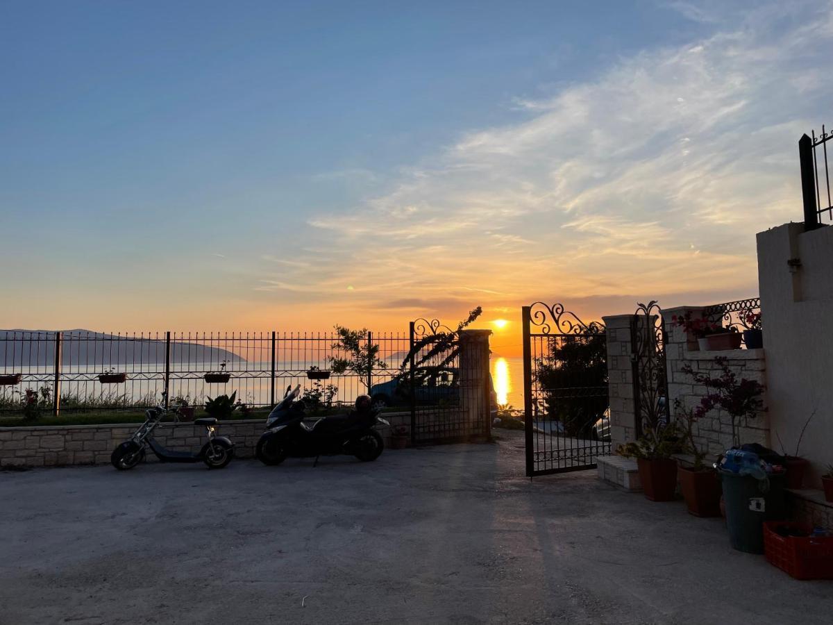 Voyage Villa Vlorë Екстериор снимка