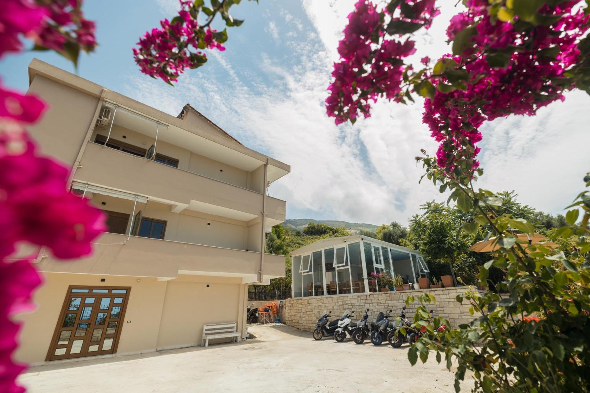 Voyage Villa Vlorë Екстериор снимка