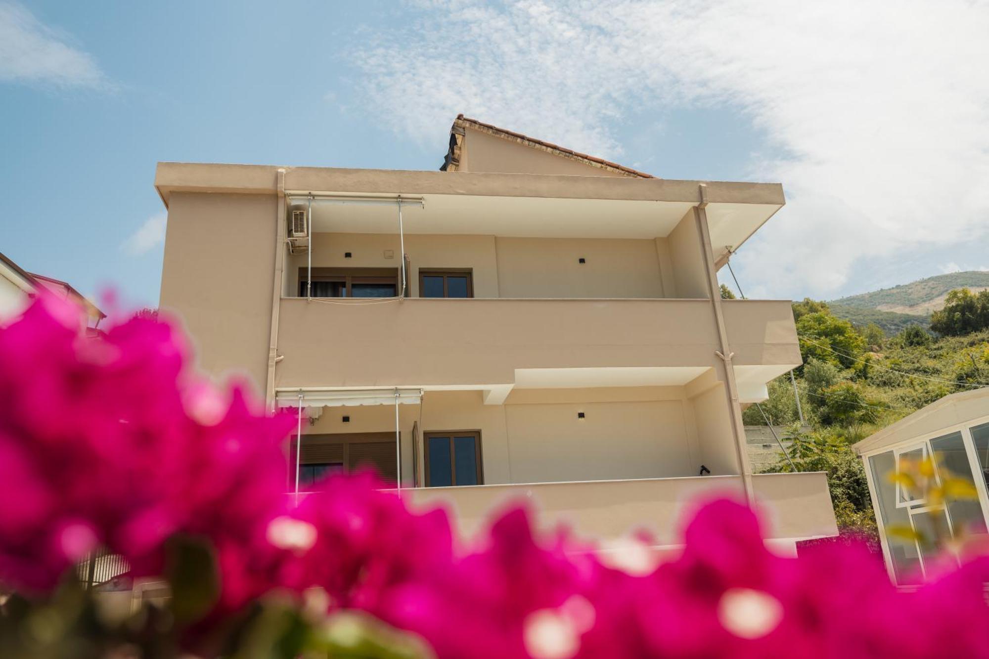 Voyage Villa Vlorë Екстериор снимка